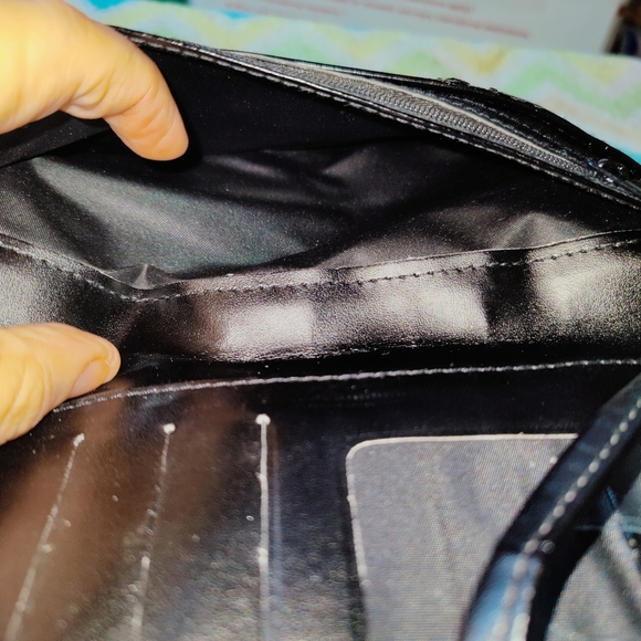 ✔️BUXTON Black Convertible Crossbody Bag - Picture 7 of 8